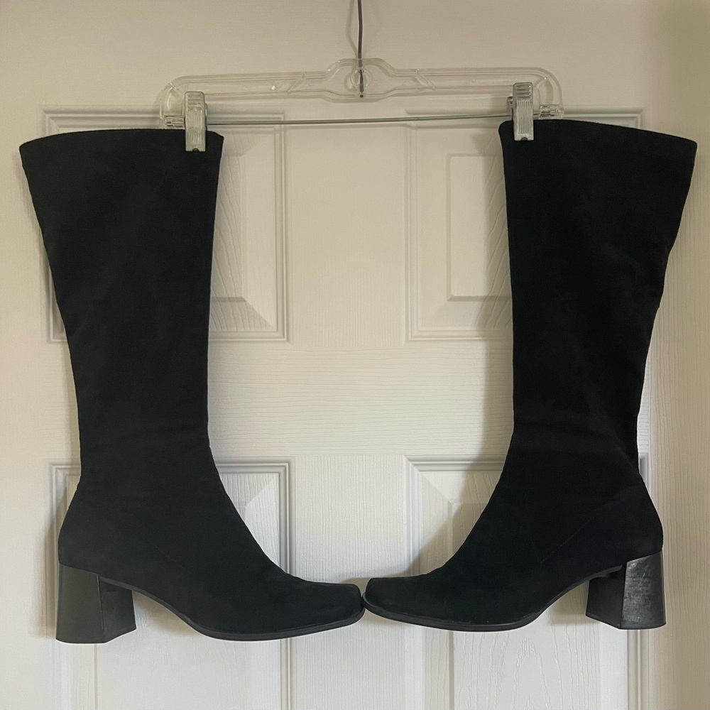 Elegant Black Suede Knee-High Women's Boots